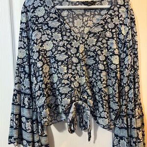 American Eagle Size Large Floral Tie-Front Blouse